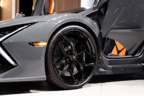 2024 Lamborghini Revuelto