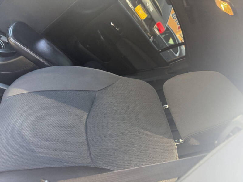 2014 Chrysler 200 LX