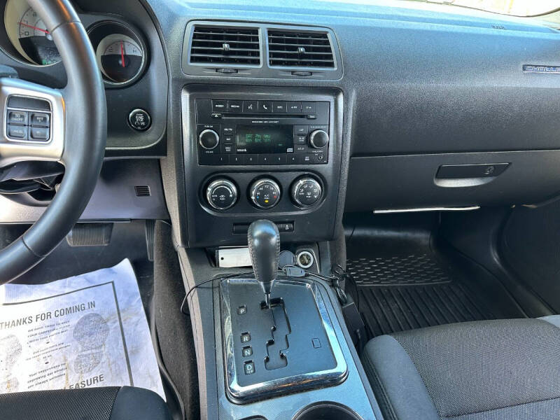 2014 Dodge Challenger SXT Plus