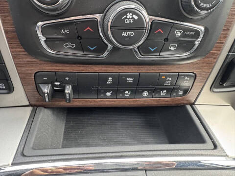 2016 RAM 1500 Laramie