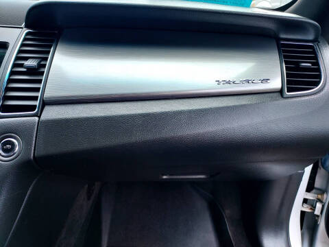 2013 Ford Taurus SEL