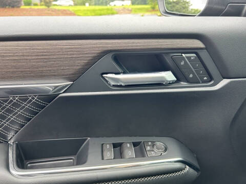 2025 GMC Acadia Denali