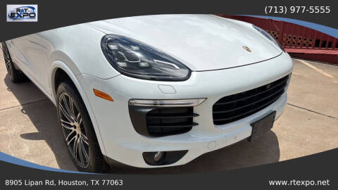 2017 Porsche Cayenne Platinum Edition