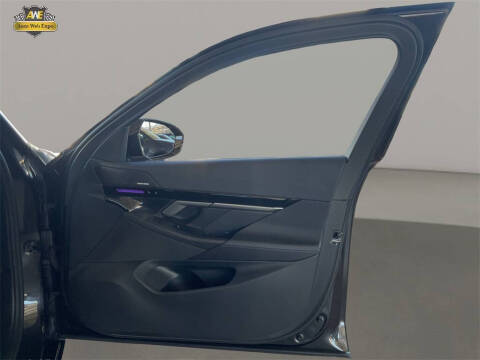 2025 BMW 5 Series 530i