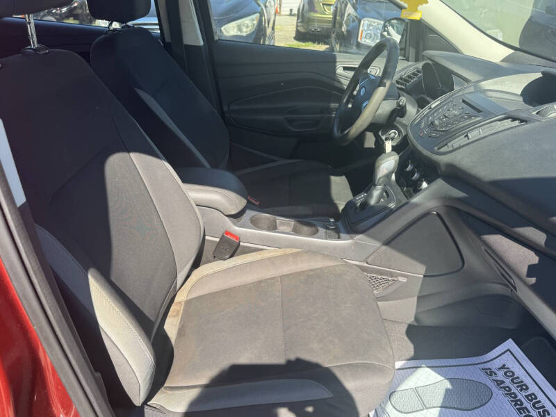 2016 Ford Escape S