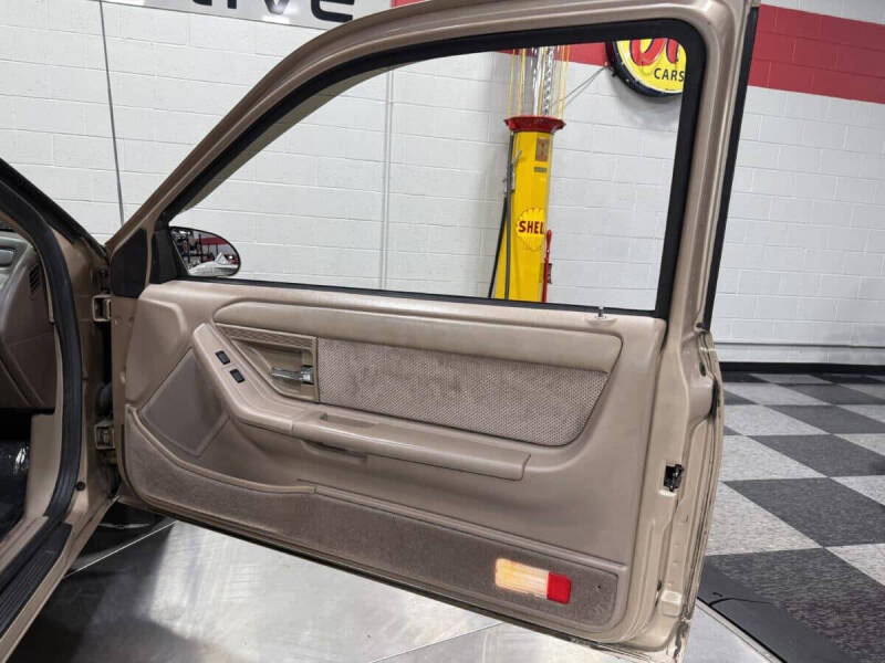 1993 Ford Thunderbird LX