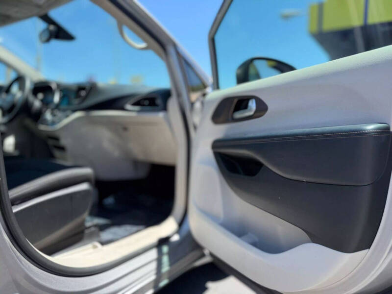 2017 Chrysler Pacifica Touring