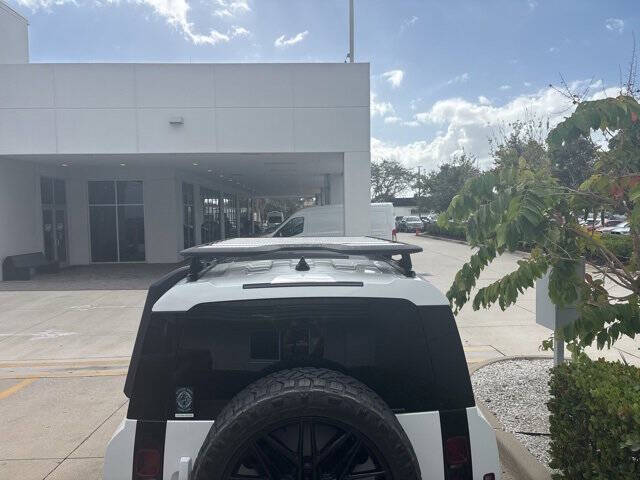 2023 Land Rover Defender