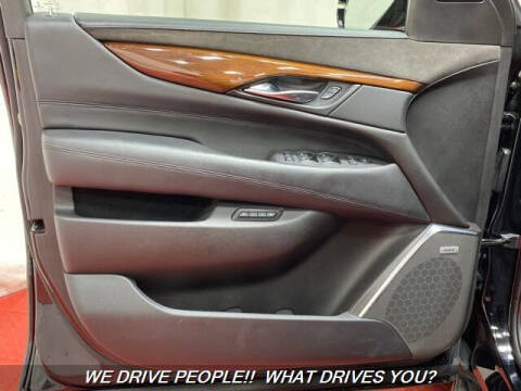 2016 Cadillac Escalade Luxury Collection