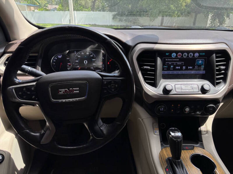 2017 GMC Acadia Denali