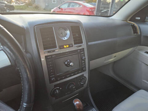 2005 Chrysler 300 Touring