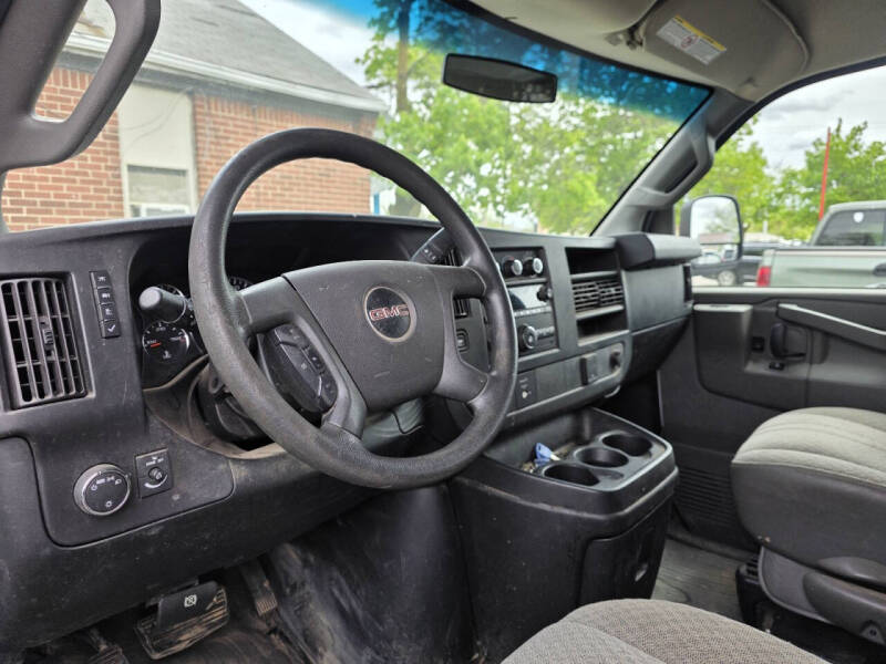 2017 GMC Savana 2500