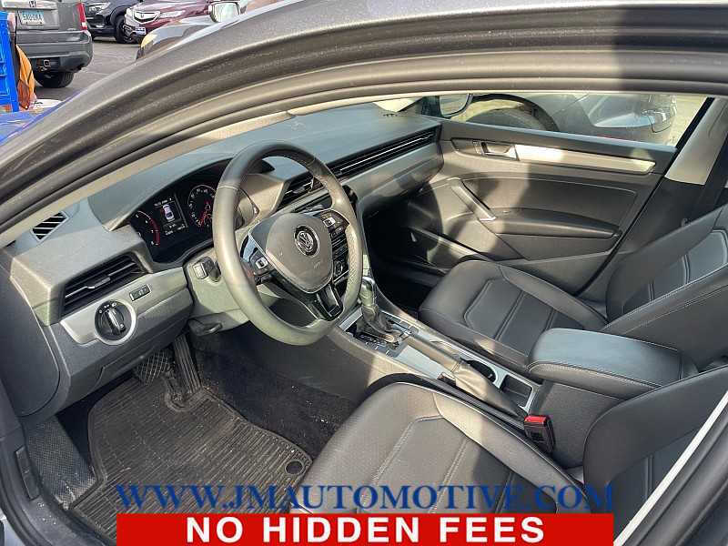 2021 Volkswagen Passat SE