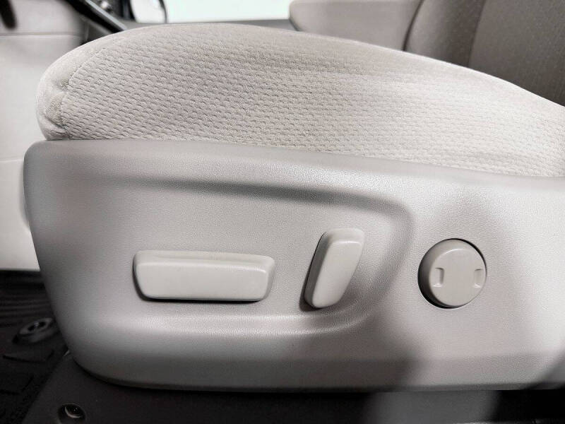 2017 Toyota Sienna LE 7-Passenger