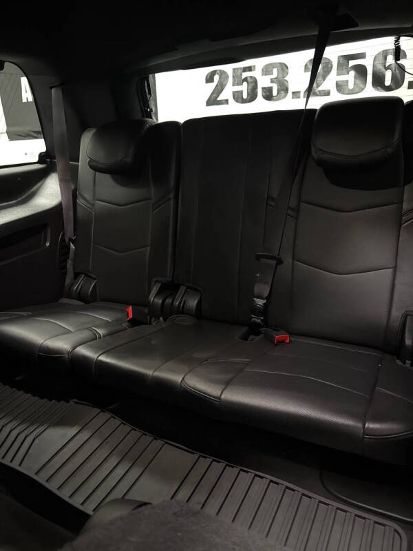 2016 Cadillac Escalade Platinum