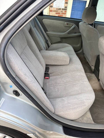 2001 Toyota Camry LE V6