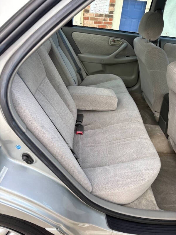 2001 Toyota Camry LE V6
