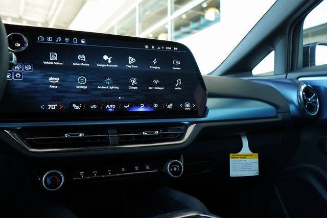 2025 Chevrolet Equinox EV LT 2