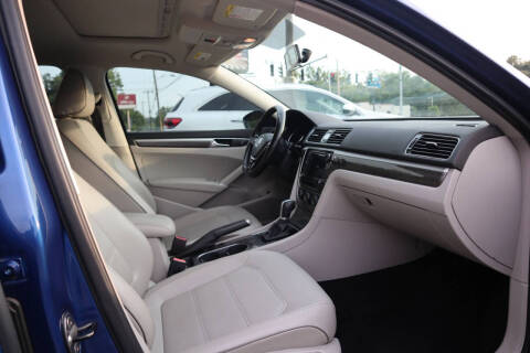 2017 Volkswagen Passat 1.8T SE