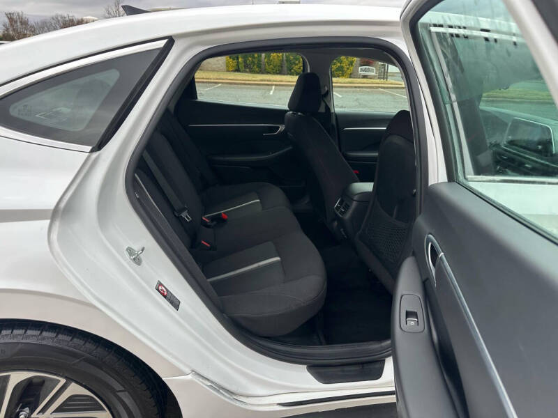 2022 Hyundai Sonata Hybrid Blue