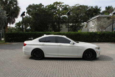 2011 BMW 5 Series 528i