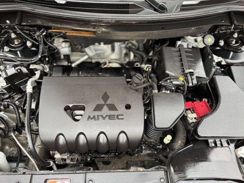 2020 Mitsubishi Outlander SE