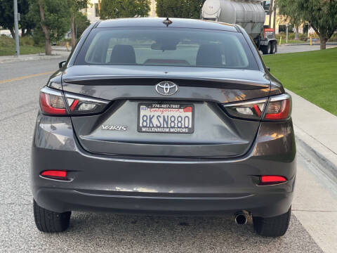 2019 Toyota Yaris XLE