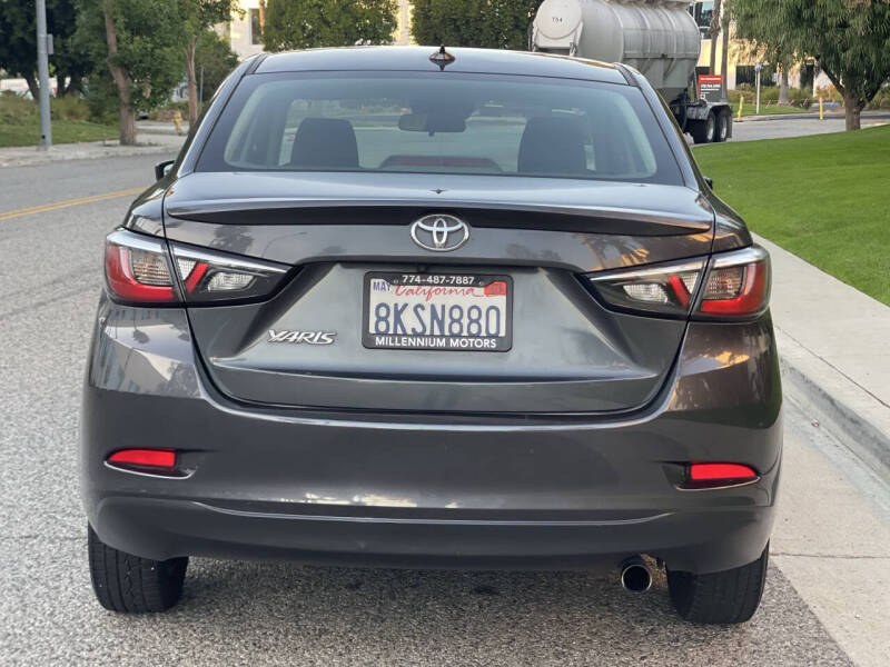 2019 Toyota Yaris XLE