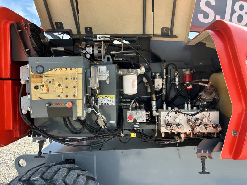 2016 Skyjack 86' Manlift