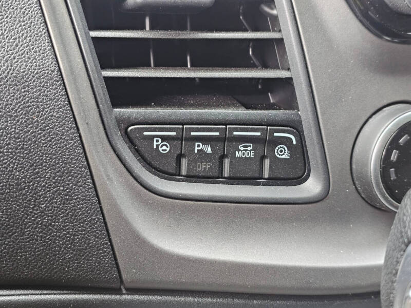 2020 Ford Transit 150 XLT