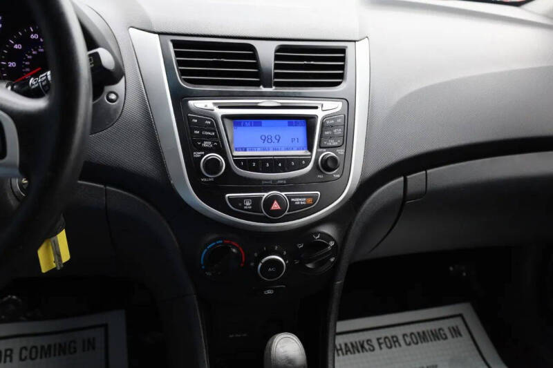 2013 Hyundai Accent GS