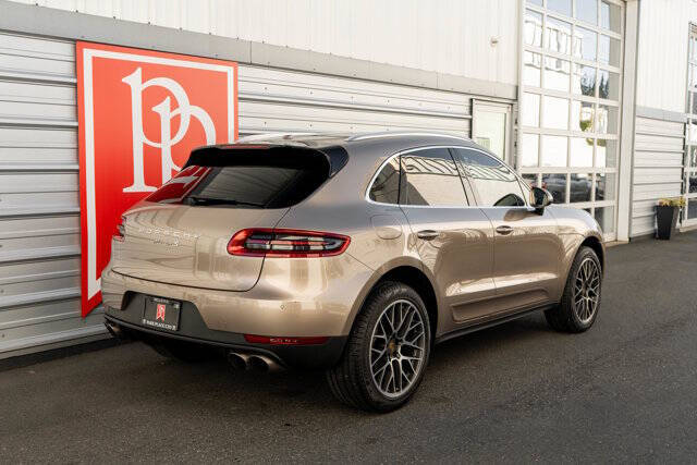 2017 Porsche Macan 46