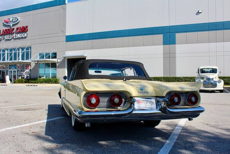 1959 Ford Thunderbird