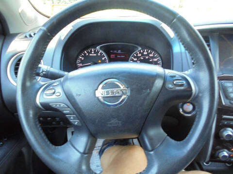 2016 Nissan Pathfinder SL