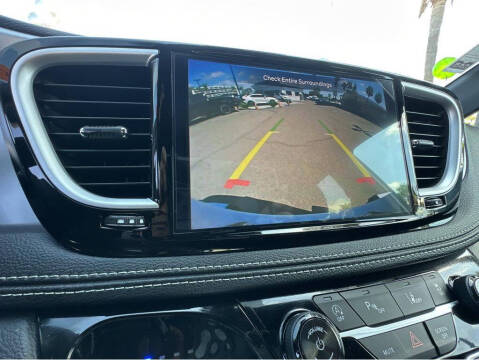 2024 Chrysler Pacifica Touring