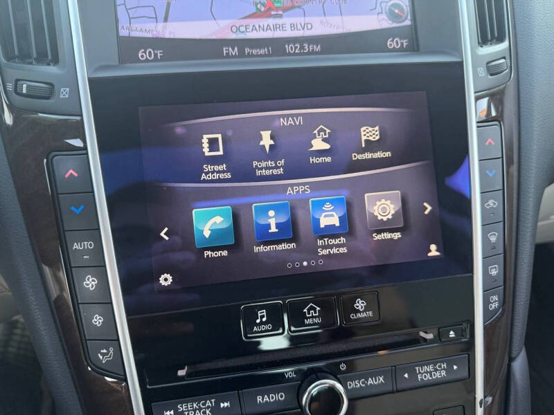 2017 Infiniti Q50 Hybrid Premium