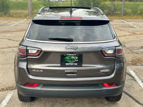 2022 Jeep Compass Latitude Lux