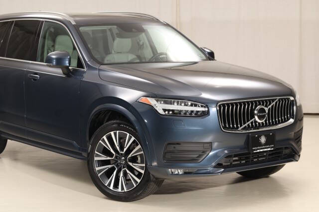 2022 Volvo XC90 T5 Momentum