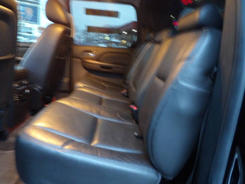 2010 Cadillac Escalade EXT Premium