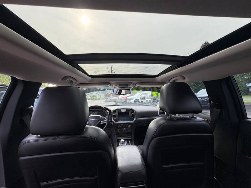 2018 Chrysler 300 S