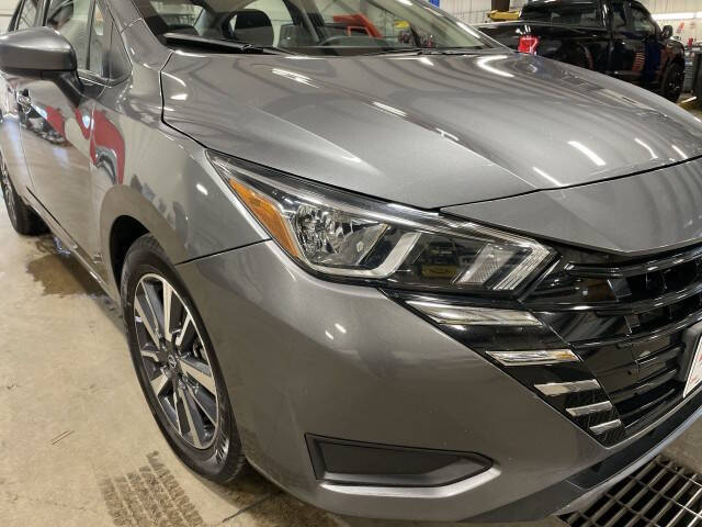 2023 Nissan Versa SV