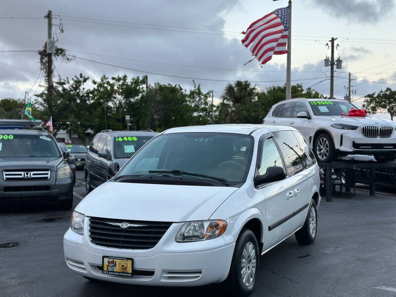 2006 Chrysler Town and Country for sale at KD's Auto Sales in Pompano Beach FL