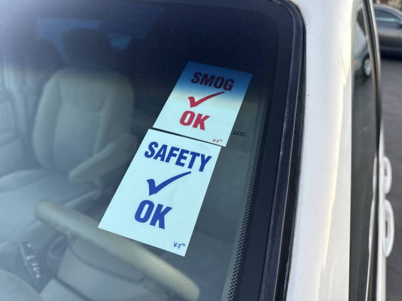 2008 Toyota Sienna CE 8-Passenger