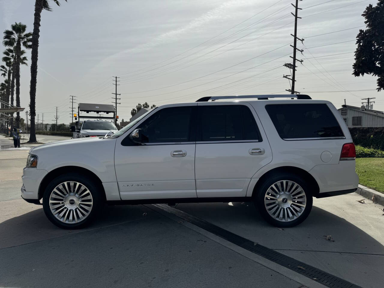 2015 Lincoln Navigator for sale at Got Cars in Downey, CA