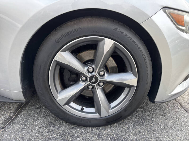 2015 Ford Mustang V6