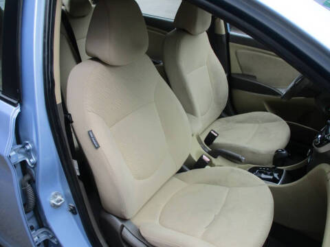 2013 Hyundai Accent GLS