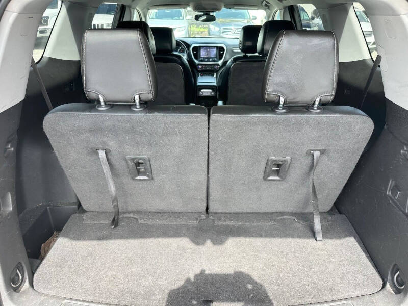 2020 GMC Acadia SLT