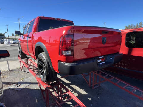 2024 RAM 1500 Classic SLT