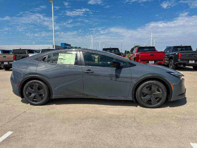 2026 Toyota Prius Plug-in Hybrid SE