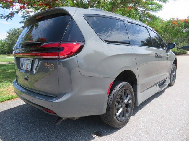 2021 Chrysler Pacifica Touring